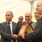 الحمد الله والوكالة الأمريكية للتنمية يفتتاحان شارع بيت إيبا- دير شرف في نابلس