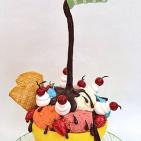 بالصور.. كعكات لذيذة تتحدى الجاذبية