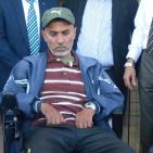 محافظ الخليل واذاعة راية يقدمان كراسي كهربائية لذوي الاعاقة