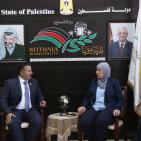 د. ليلى غنام ورئيس بلدية بيتونيا يتفقدون طلاب التوجيهي في بيتونيا