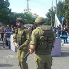 بالصور: حاجز اسرائيلي وسط مدينة غزة