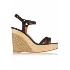 لقصيرات القامة.. ستعشقن هذا النوع من الأحذية