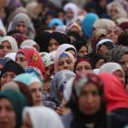 الآلاف يزحفون صوب القدس لأداء صلاة الجمعة الثانية من رمضان عبر حاجز قلنديا