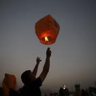 افطار امام سجن عوفر الاحتلالي بالماء والتمر اسنادا للاسرى المضربين عن الطعام