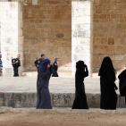 بالصور: برنامج مع الناس يزور باحات المسجد الأقصى المبارك