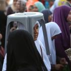 دخول المصلين الى القدس في الجمعة الثالثة من رمضان عبر حاجز قلنديا