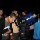 رصد فلكي بالتلسكوب الفضائي للقمر لأول مرة في غزة