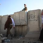 آلاف المصلين يتوافدون للأقصى لإحياء ليلة القدر عبر حاجز قلنديا