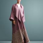 كللي أنوثتك بالعيد بهذه العباءة