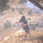 اصابات بالاختناق في قمع الاحتلال مسيرة بلعين الاسبوعية