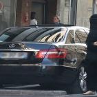 صور: عارضة أزياء ترتدي