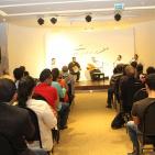 فرقة اصدقاء الشيخ امام تغني في متحف درويش  يافلسطينيه