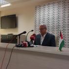 رئيس جامعة بيرزيت يعقد مؤتمرا صحفيا في الجامعة