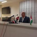 رئيس جامعة بيرزيت يعقد مؤتمرا صحفيا في الجامعة