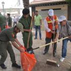 اﻻجهزه اﻻمنيه في نابلس  تشارك يوم حمله النظافة العالمي في نابلس