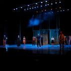 عرض للمسرحية الغنائية حادي القوافل في قصر الثقافة في رام الله