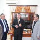 نظمي حزوري القنصل العام لدولة فلسطين في اقليم كوردستان  يتسلم  درع اتحاد حقوقيي كوردستان