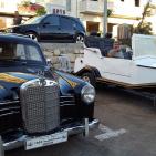 المركبات القديمة في سوق الحرجة في رام  الله