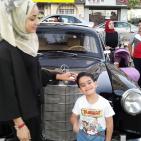 المركبات القديمة في سوق الحرجة في رام  الله