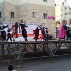 فرقة الهدف للدبكة  الشعبية و فرقة كنعان للتراث والفنون الشعبية في سوق الحرجة رام الله