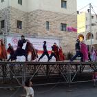 فرقة الهدف للدبكة  الشعبية و فرقة كنعان للتراث والفنون الشعبية في سوق الحرجة رام الله