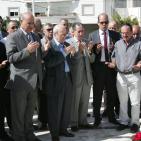 فاروق القدومي  وسلمان الهرفي يضعون اكاليل الزهور على  اضرحة شهداء حمام الشط بتونس