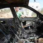 مستوطنون يحرقون سيارة فلسطينية في بيتللو قرب رام الله