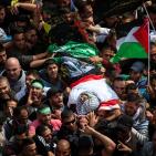 جماهير غفيرة تشيع الشهيد مهند حلبي في البيرة