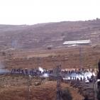 قوات الإحتلال تقمع مسيرة سلمية للمحامين بإطلاق قنابل الغاز السام