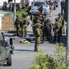 بالصور.. استشهاد شاب برصاص الاحتلال في الخليل