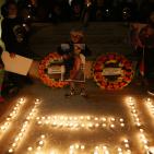 إضاءة شموع على ضريح الشهيد ياسر عرفات في ذكرى استشهاده