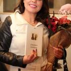 الشاعر ماجد ابو غوش  يطلق روايته عسل الملكات في متحف درويش - رام الله