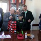 اسرة جامعة بيرزيت تزور جمعية مركز الحياة لمكافحة السرطان في رام الله