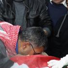 لحظة وصول جثمان الشهيدة أشرقت قطناني إلى مستشفى رفيديا الحكومي بنابلس