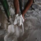 صناعة الملح من البحر الميت