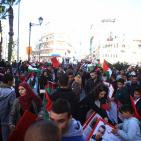 سلسلة بشرية في رام الله بعنوان لكل شهيد حياة