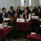 طلبة فلسطين يتقمصون دور الساسة في أكبر قضايا العالم