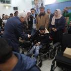 بحضور الرئيس مؤسسة التعاون والتنسيق التركي (تيكا) تسلم 50 فلسطينيا من ذوي الاحتياجات الخاصة كراسي كهربائية