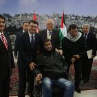بحضور الرئيس مؤسسة التعاون والتنسيق التركي (تيكا) تسلم 50 فلسطينيا من ذوي الاحتياجات الخاصة كراسي كهربائية