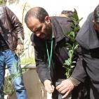 زراعة أشجار بأسماء شهداء الخليل