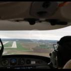 جمانة عابد أول فلسطينية تقود طائرة