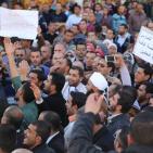 آلاف المعلمين يتعصمون أمام مقر مجلس الوزراء برام الله