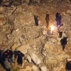 الاحتلال يهدم منزلي اسيرين في الخليل