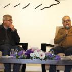 الكاتب  اسامه العيسه  يوقع روايته 