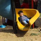 أطفال الخليل العتيقة يواجهون الاحتلال باللعب والحياة