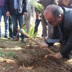 صور: فعالية زراعة أشجار في ذكرى يوم الأرض بالخليل