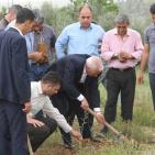 الاحتلال يعتدي على فعالية زراعة الأشجار في محيط بيت البركة شمال الخليل