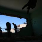 الاحتلال يهدم منزل الشهيد حسين ابو غوش في مخيم قلنديا