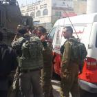 بالصور: مستوطن يدهس شابا بالخليل