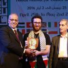 تكريم المؤسسات والجهات الراعية لمهرجان نابلس للثقافة والفنون الأول